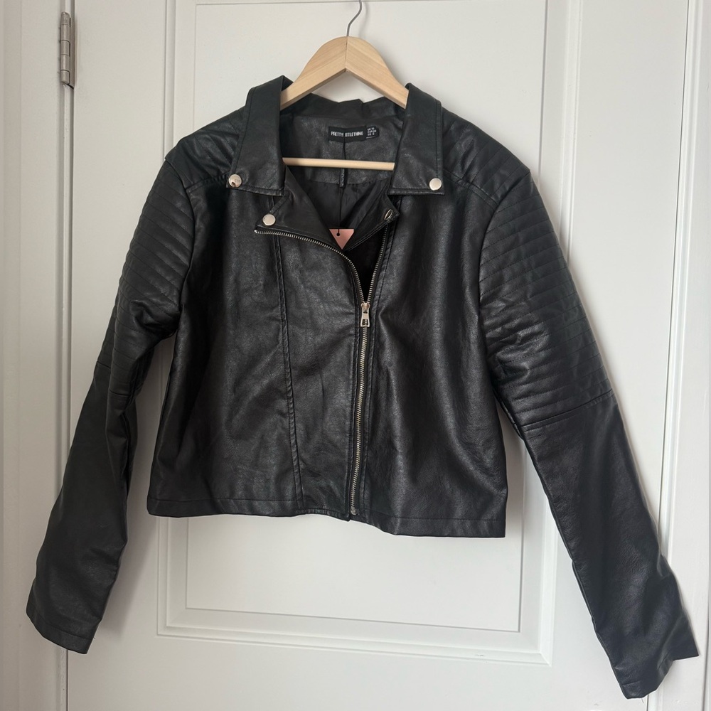 Women Black Leather Jacket New Size 6 oversize